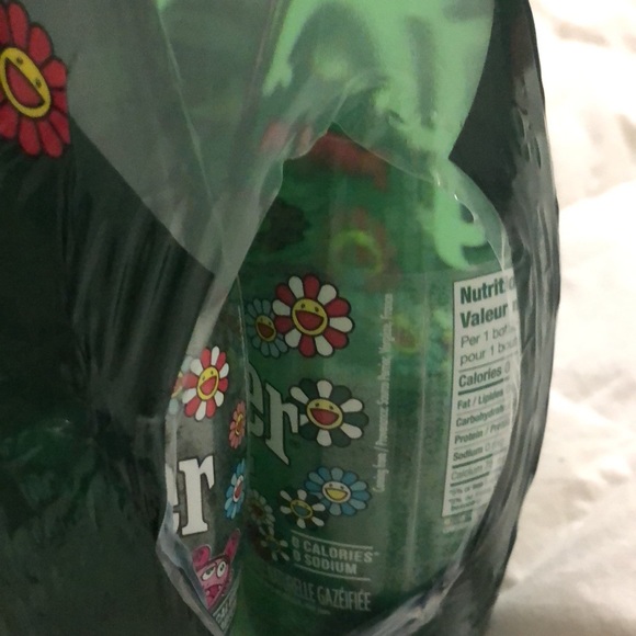 Perrier X Murakami 6pack - Picture 4 of 4